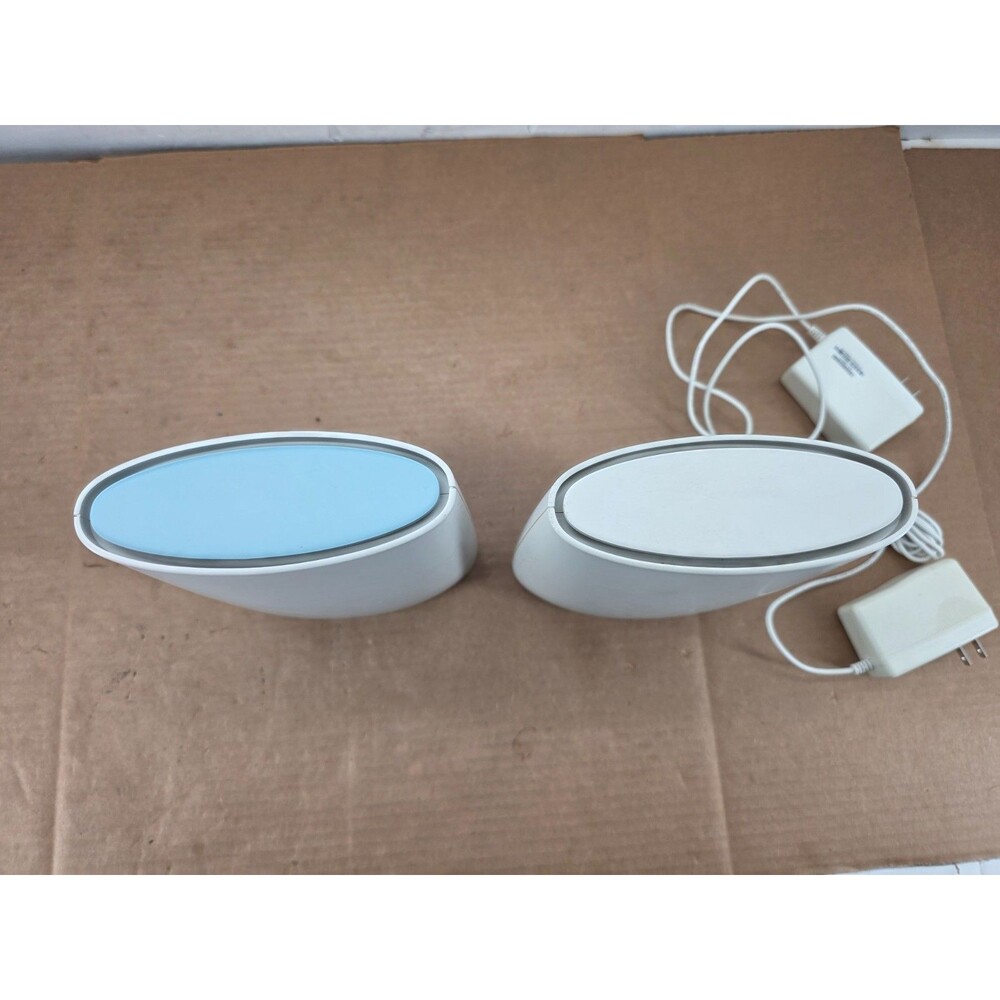 Netgear Orbi RBR50 Home Mesh Router and RBS50 Satellite Bundle Set - Picture 3 of 10